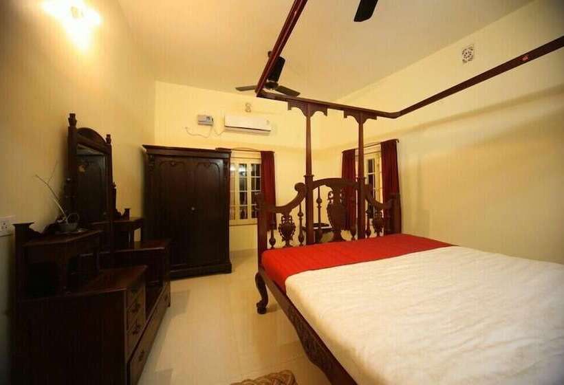 בית מלון כפרי The Garden Bungalow