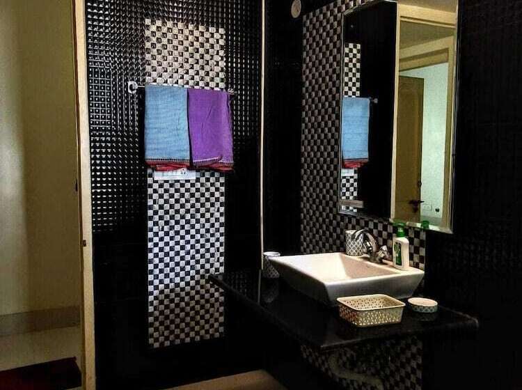 בית מלון כפרי The Garden Bungalow