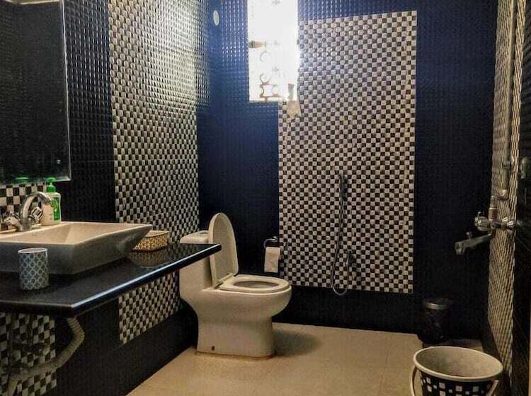 בית מלון כפרי The Garden Bungalow