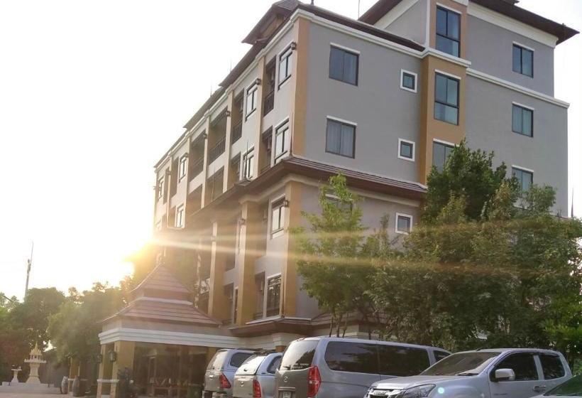 酒店 The Green Residence 304