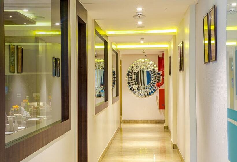 Отель The Onyx By Oyo Rooms