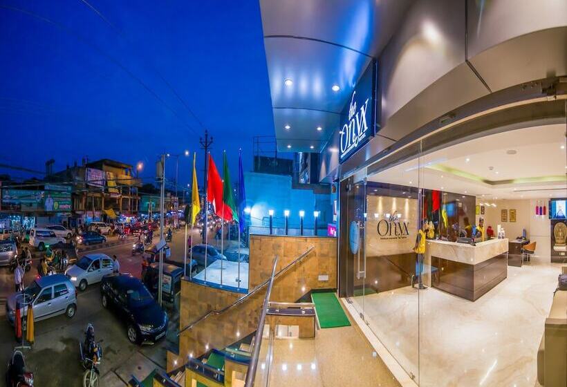 Отель The Onyx By Oyo Rooms