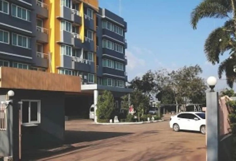 فندق The Park 304