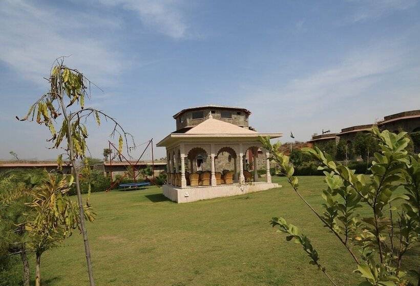 فندق Van Chhavi Resort