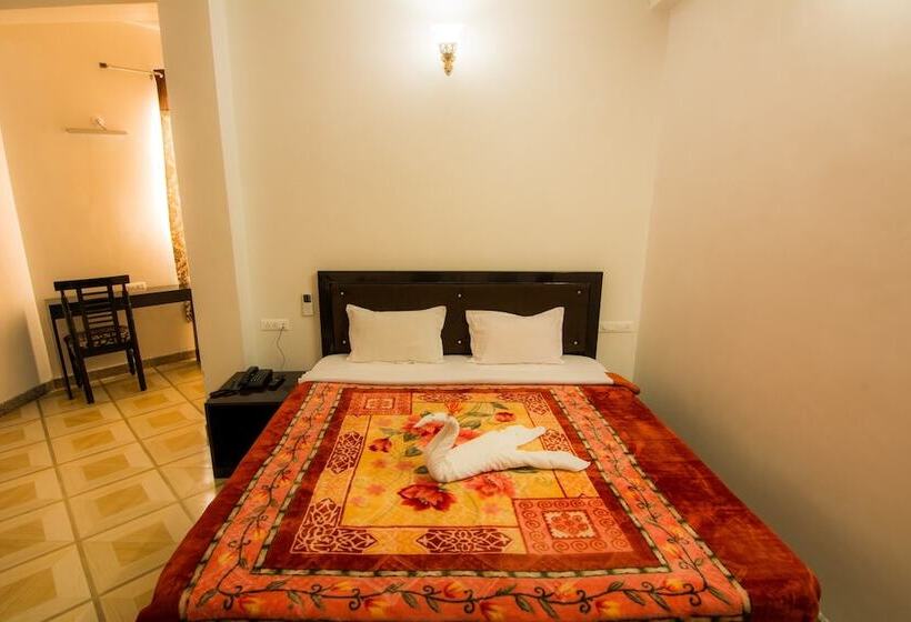 Lake Alpi Resort Kumbhalgarh