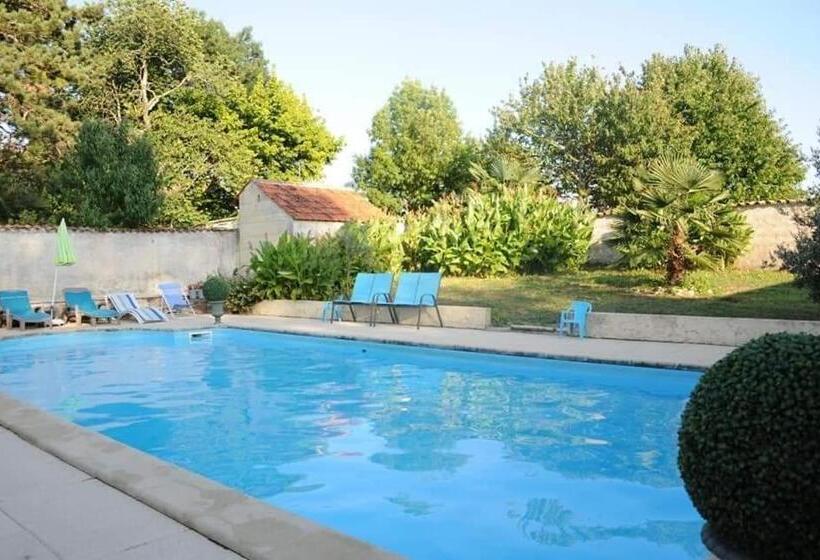 Les Demeures De La Laigne