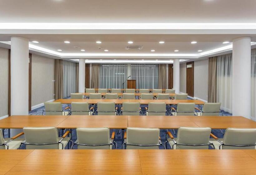 Outlet Hotel Polgár