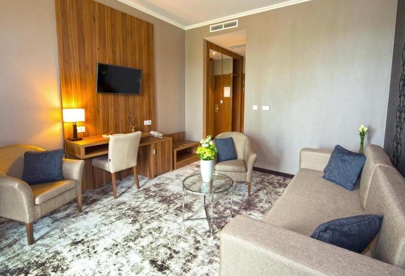 Outlet Hotel Polgár