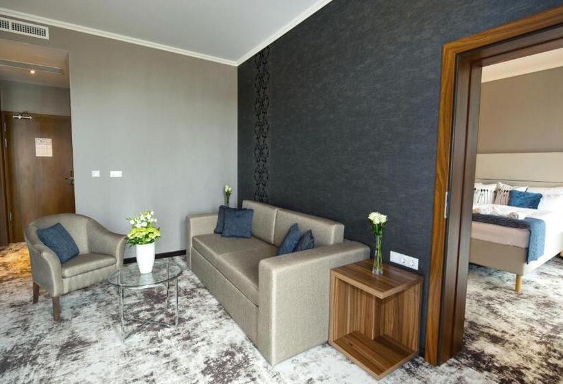 Outlet Hotel Polgár