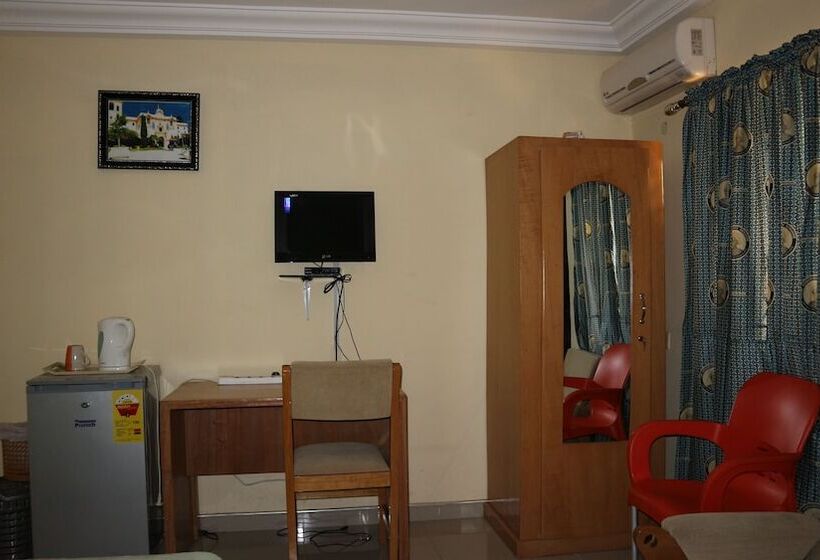 פנסיון Ami Guest House