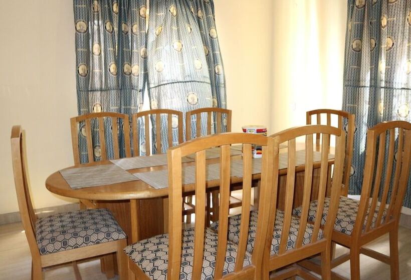 פנסיון Ami Guest House