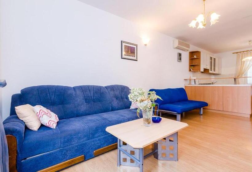 膳宿费 Apartment & Rooms Villa Katarina