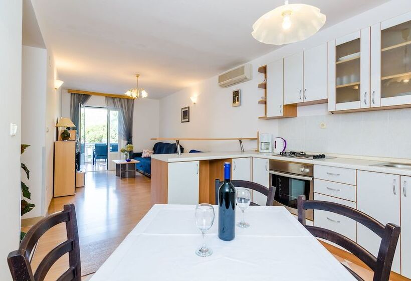 膳宿费 Apartment & Rooms Villa Katarina