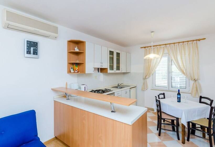 膳宿费 Apartment & Rooms Villa Katarina