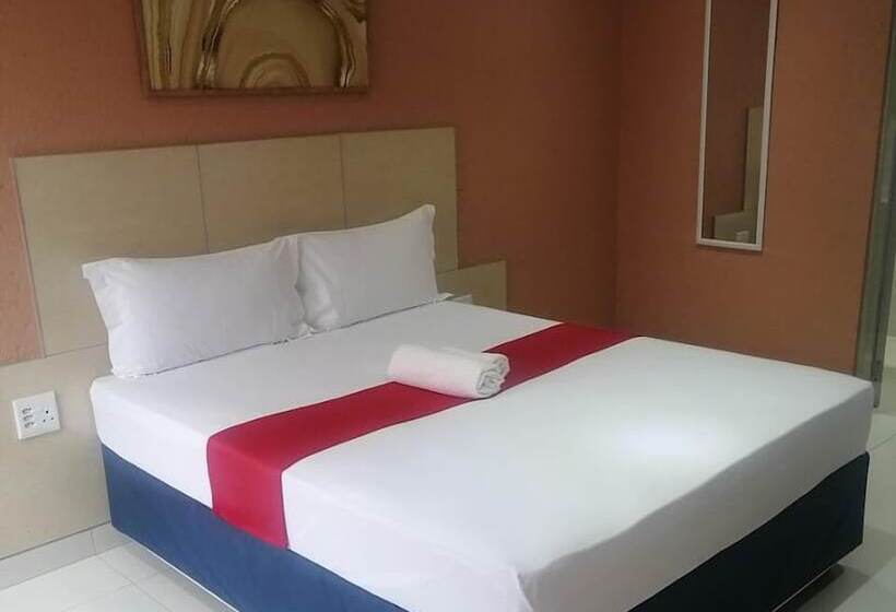 بنسيون Guduza Guest House