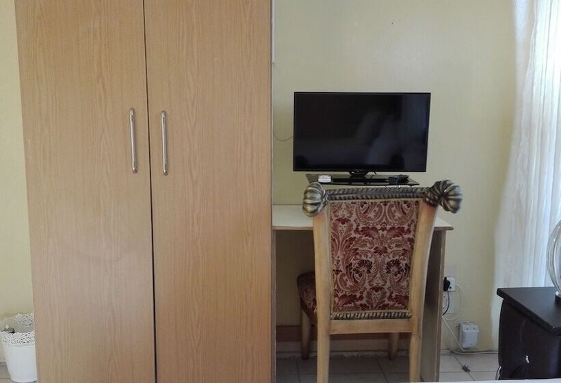 Пансион Joezebel Guesthouse