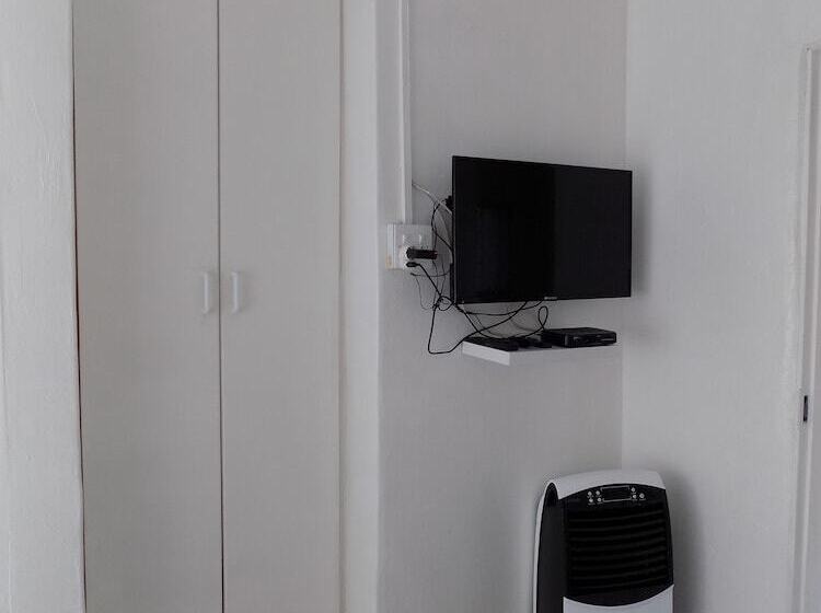 Пансион Joezebel Guesthouse