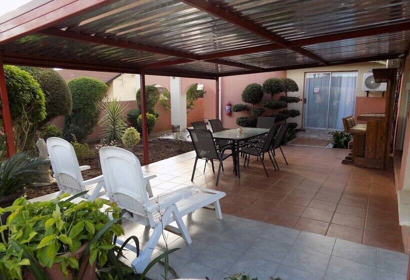 Пансион Joezebel Guesthouse