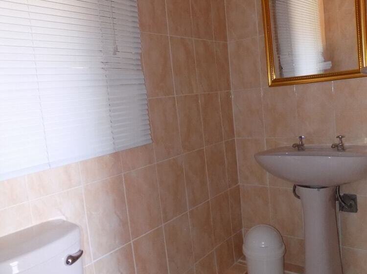 Пансион Joezebel Guesthouse