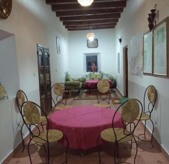 پانسیون Kasbah Ait Bouguemez