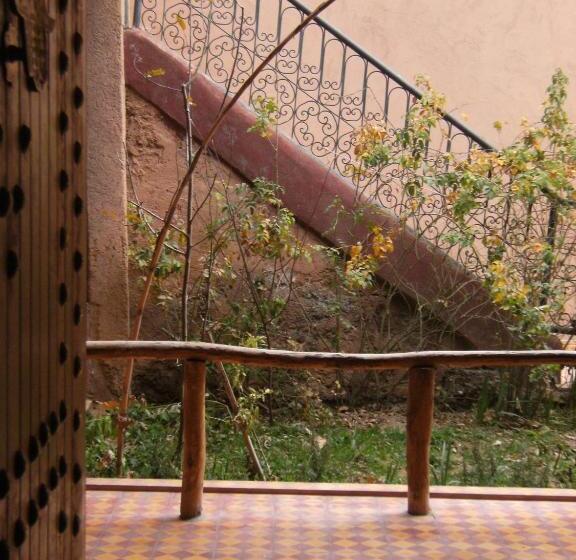 پانسیون Kasbah Ait Bouguemez
