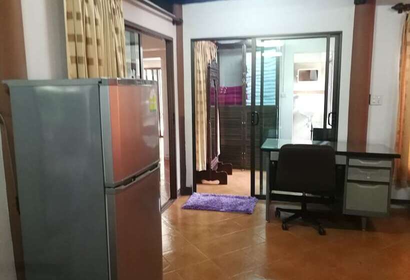 ペンション Kumkhumsriwangchai Amphawa