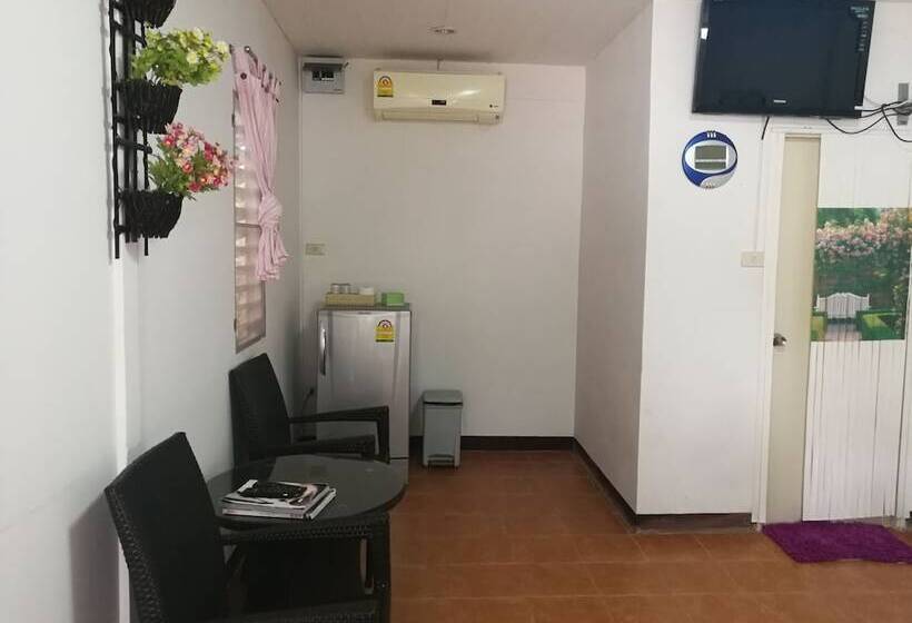 ペンション Kumkhumsriwangchai Amphawa