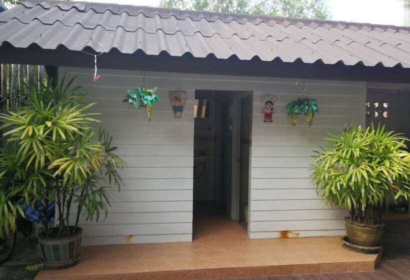 ペンション Kumkhumsriwangchai Amphawa