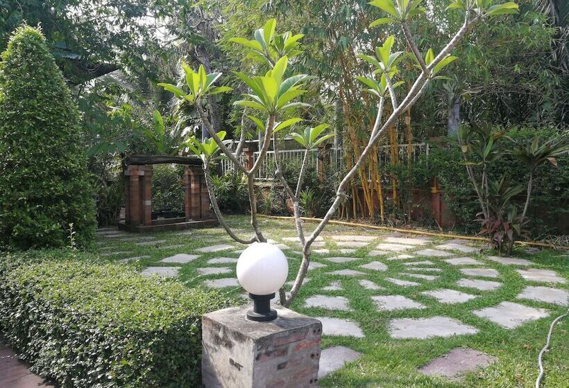 ペンション Kumkhumsriwangchai Amphawa