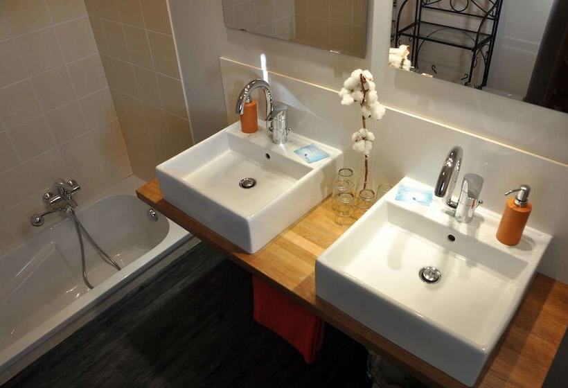 ペンション La Boutarie Chambre D Hôtes