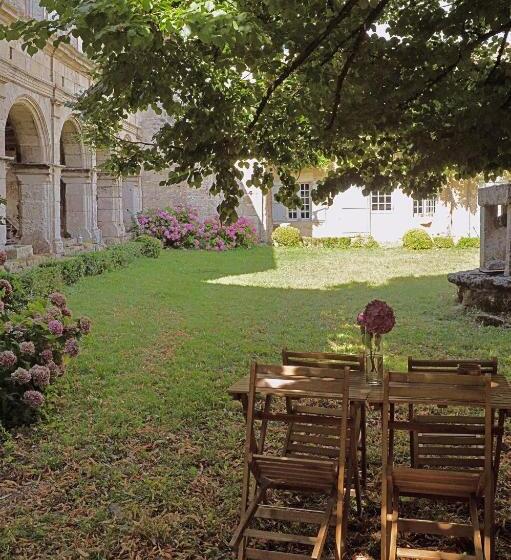 ペンション Association Le Prieuré Saint Barthélémy