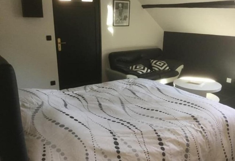 Пансион Les Crinieres En Brie