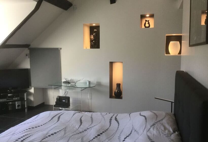 Пансион Les Crinieres En Brie