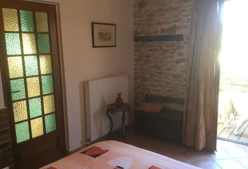 פנסיון Les Crinieres En Brie