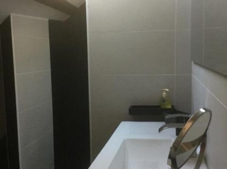 פנסיון Les Crinieres En Brie