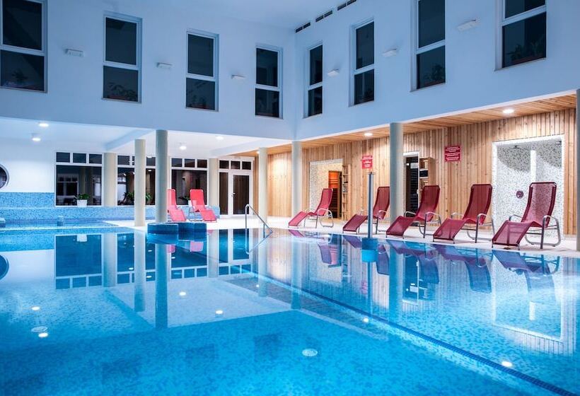 פנסיון Lobogó Resort