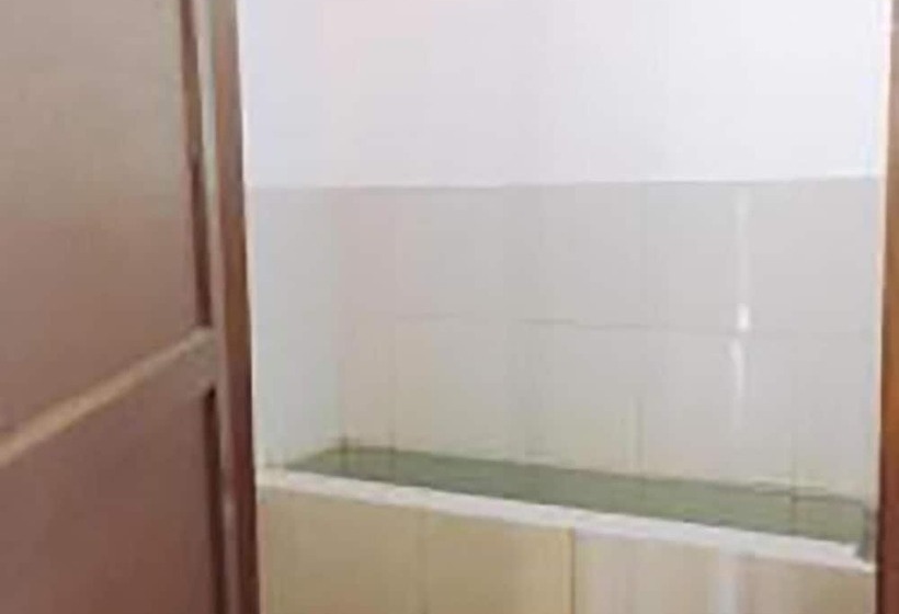 פנסיון Maleo Moyo Seaside Resort