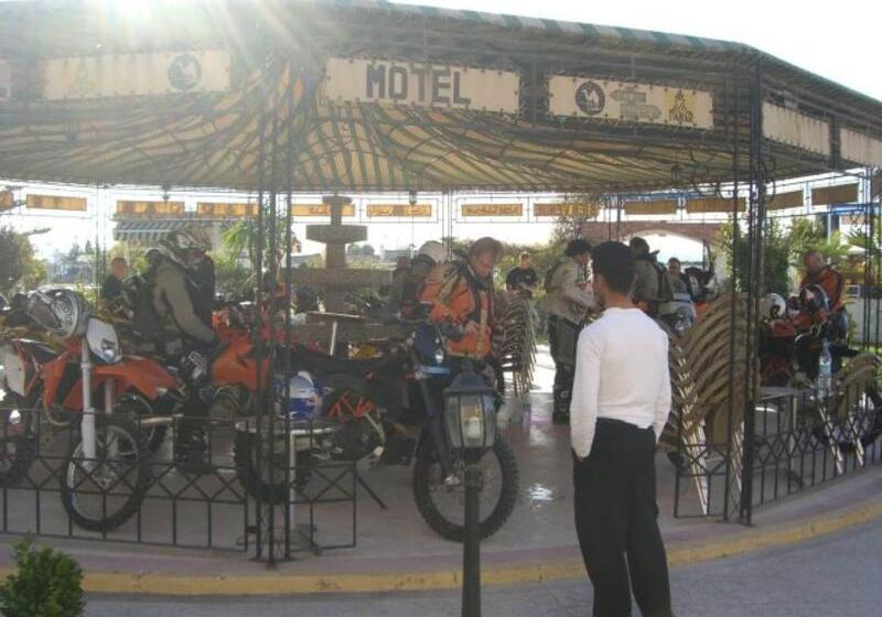 پانسیون Motel Paris Dakar