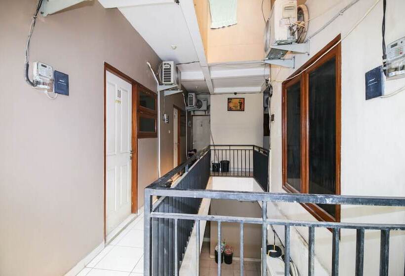 Пансион Sky Inn Rempoa Jakarta