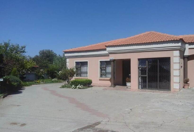 פנסיון Unathi Guest Lodge