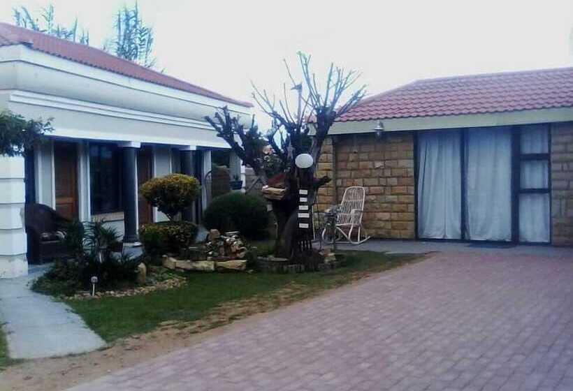 פנסיון Unathi Guest Lodge