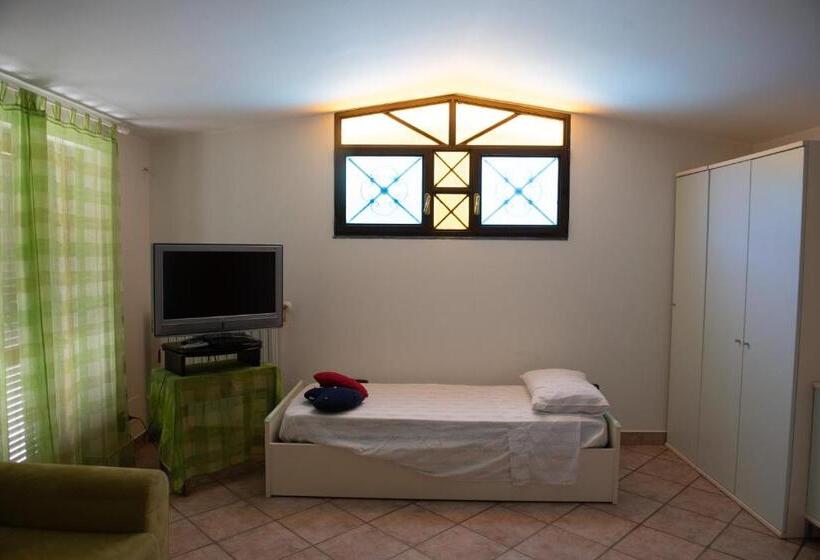 بنسيون Villa Cerasiello