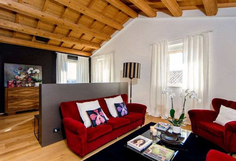 צימר Casavostra  Ambience Suites