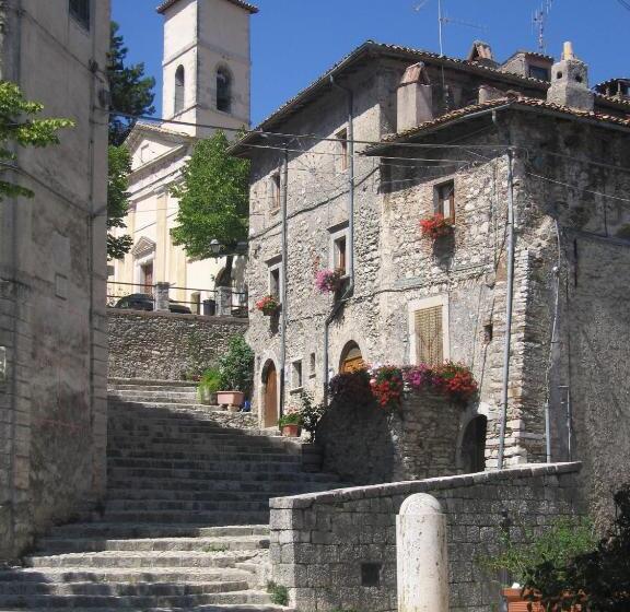 مبيت وإفطار Il Sorriso Dei Monti