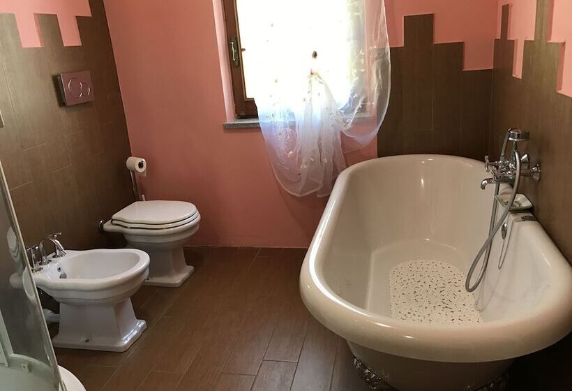 مبيت وإفطار La Rosa Tra Le Vigne