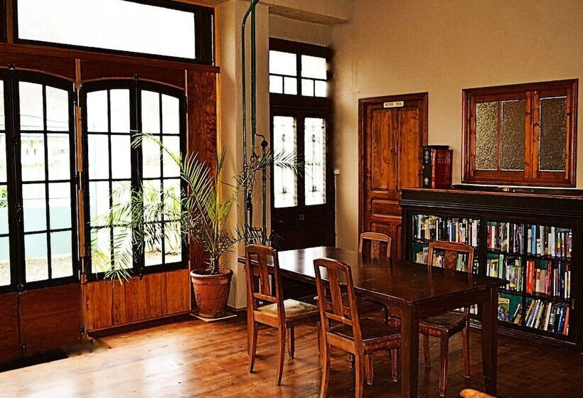 مبيت وإفطار Maison Esmeralda