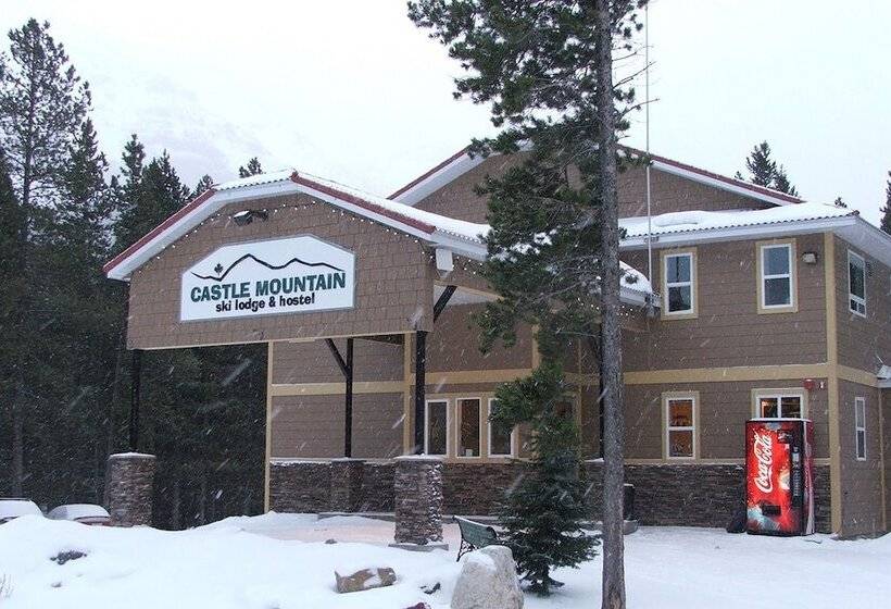 Castle Mountain Ski Lodge   Hostel