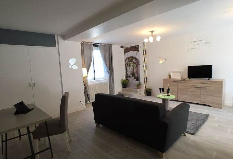 Domaine Des Trois Chateaux