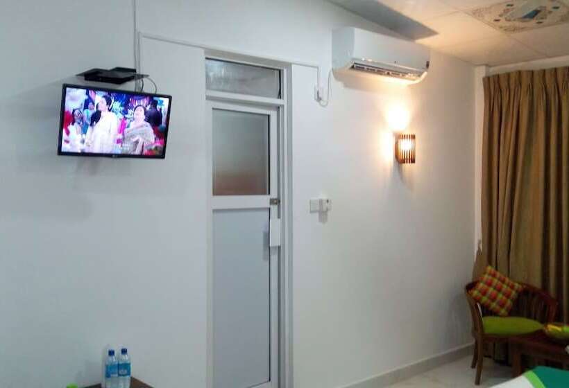 Green Tulip Hotel Kandy