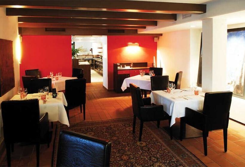 Hidalgo Suites & Restaurant